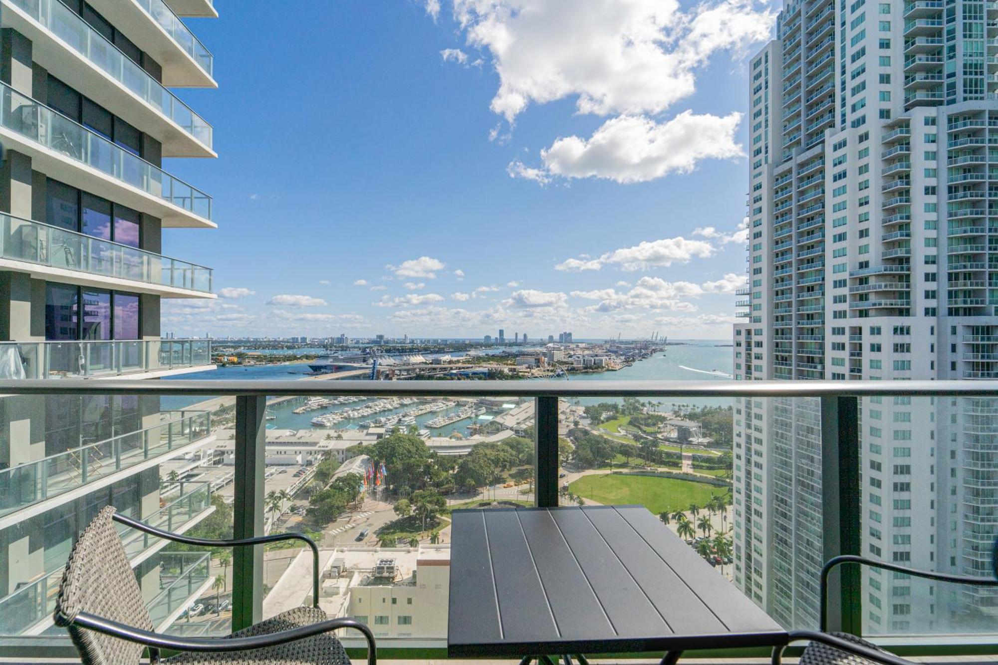Devereaux Miami Luxury One-Bedroom And Studios Eksteriør billede