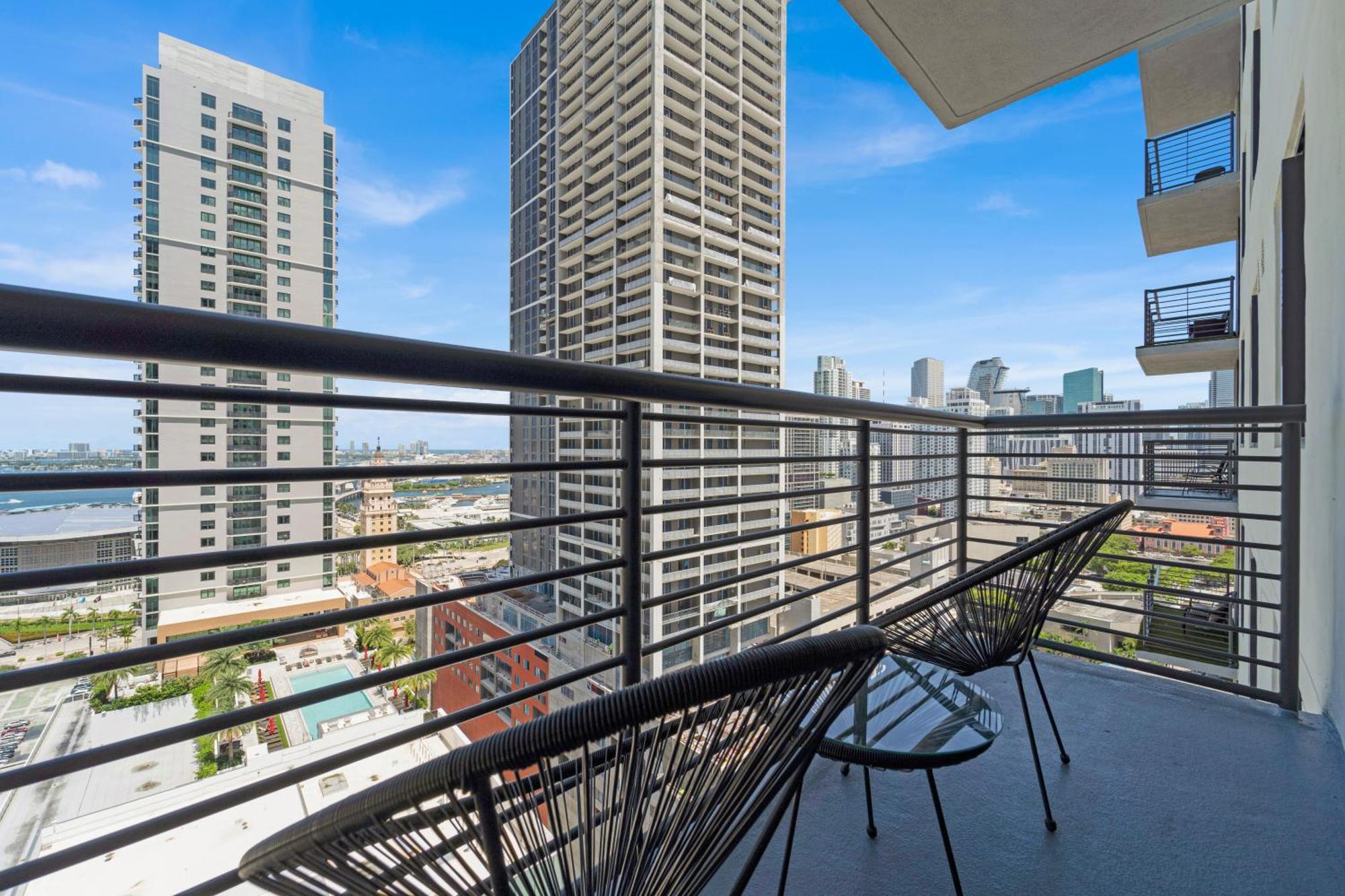 Devereaux Miami Luxury One-Bedroom And Studios Eksteriør billede